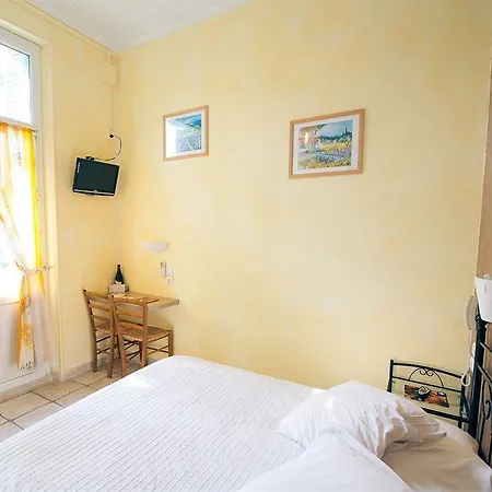 Otel Altera Roma Avinyon
